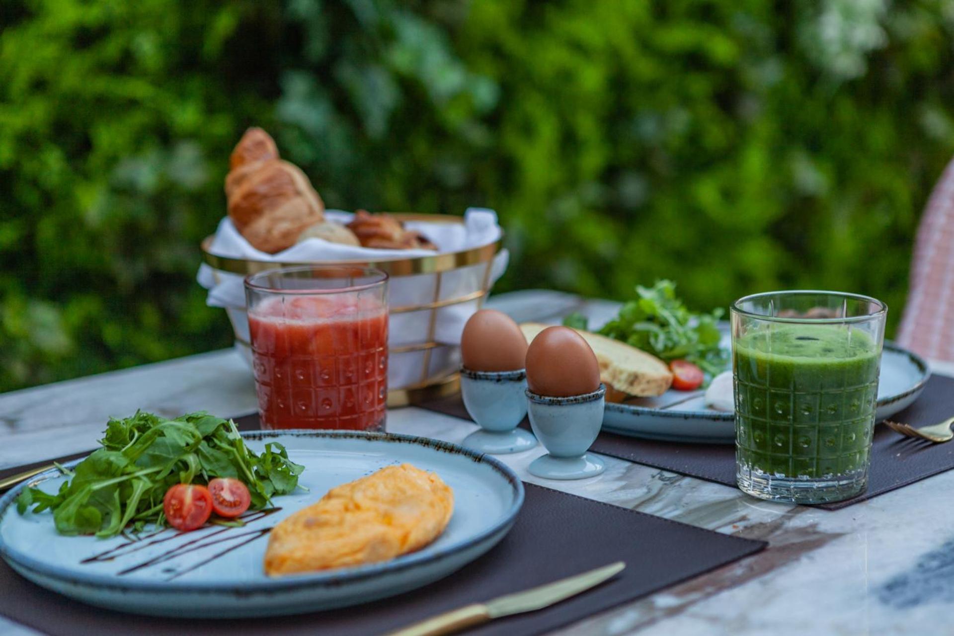 Wine & Books Lisboa Hotel 외부 사진 Breakfast at the Hotel