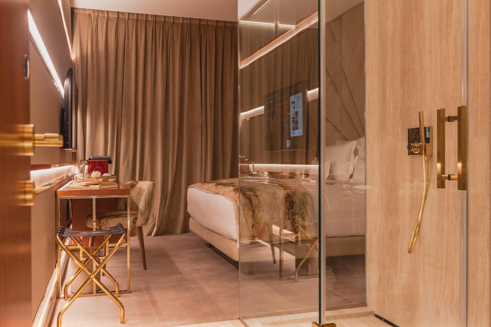 Wine & Books Lisboa Hotel 객실 사진 A room at the Mandarin Oriental